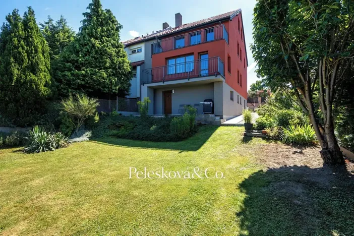 Prodej vícegeneračního domu, Praha - Štěrboholy, Pod areálem, 333 m2