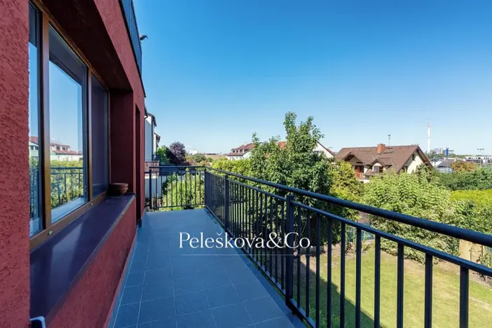 Prodej vícegeneračního domu, Praha - Štěrboholy, Pod areálem, 333 m2