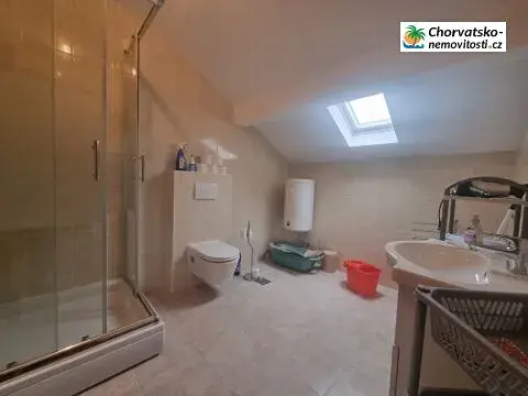 Prodej bytu 2+1, Klenovica, Chorvatsko, 84 m2
