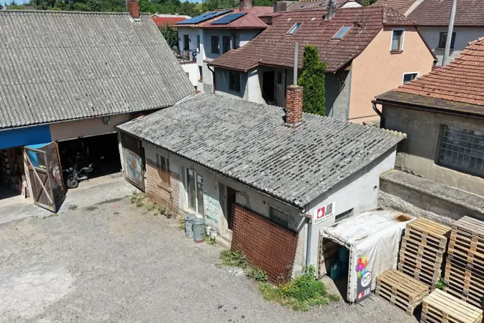 Prodej obchodního prostoru, Kamenice, 1737 m2