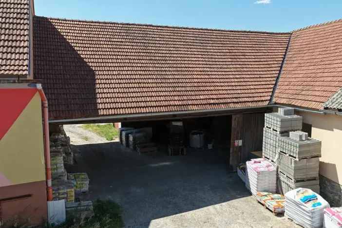 Prodej obchodního prostoru, Kamenice, 1737 m2