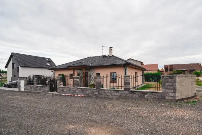 Prodej rodinného domu, Úherce, Východní, 115 m2