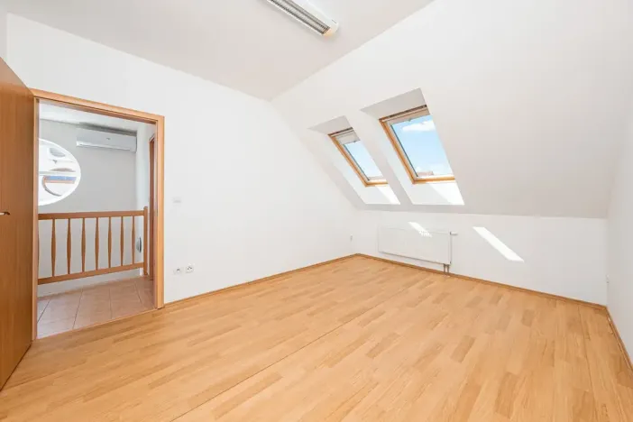 Pronájem rodinného domu, Pardubice - Svítkov, Laty Brandisové, 146 m2
