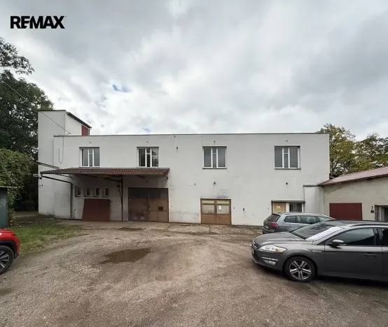Pronájem kanceláře, Pardubice, Bohdanečská, 186 m2
