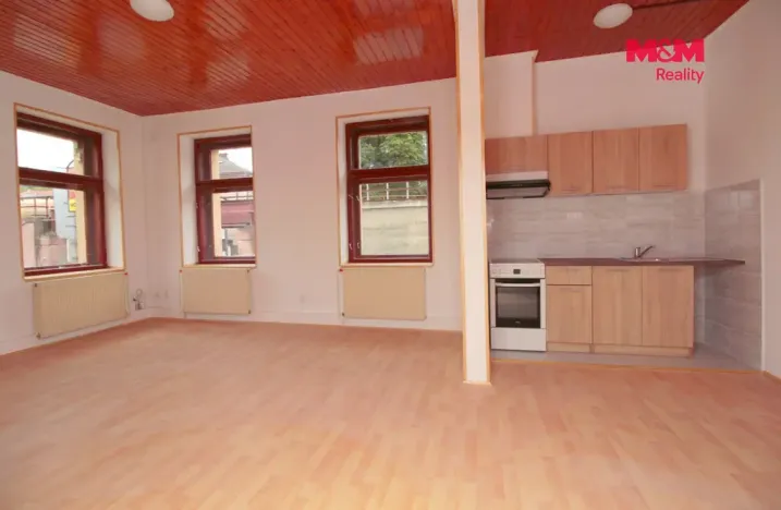 Pronájem bytu 2+kk, Trutnov - Střední Předměstí, Novodvorská, 50 m2
