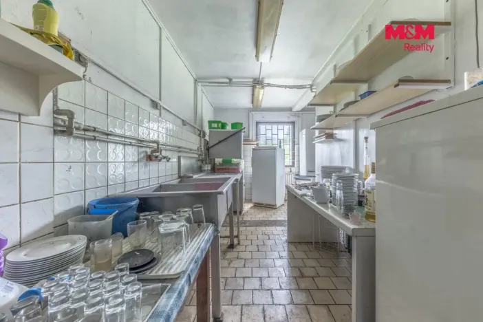 Prodej komerční nemovitosti, Plavy, 500 m2