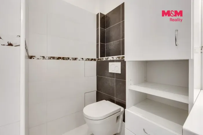 Prodej bytu 1+kk, Praha - Košíře, V břízkách, 38 m2