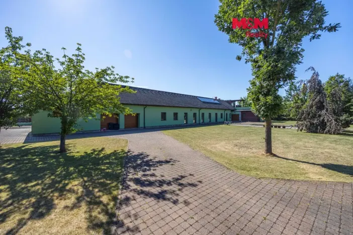 Prodej rodinného domu, Přerov nad Labem, 520 m2