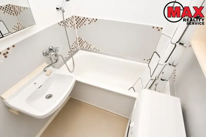 Pronájem bytu 2+1, Praha - Malešice, Lipecká, 52 m2