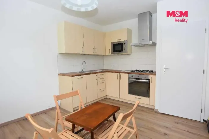 Pronájem bytu 1+1, Liberec - Liberec IV-Perštýn, Kominická, 36 m2
