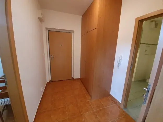Pronájem bytu 1+kk, Jihlava, Poláčkova, 42 m2