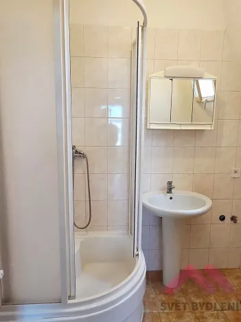 Pronájem bytu 1+1, Praha - Bubeneč, Čechova, 39 m2