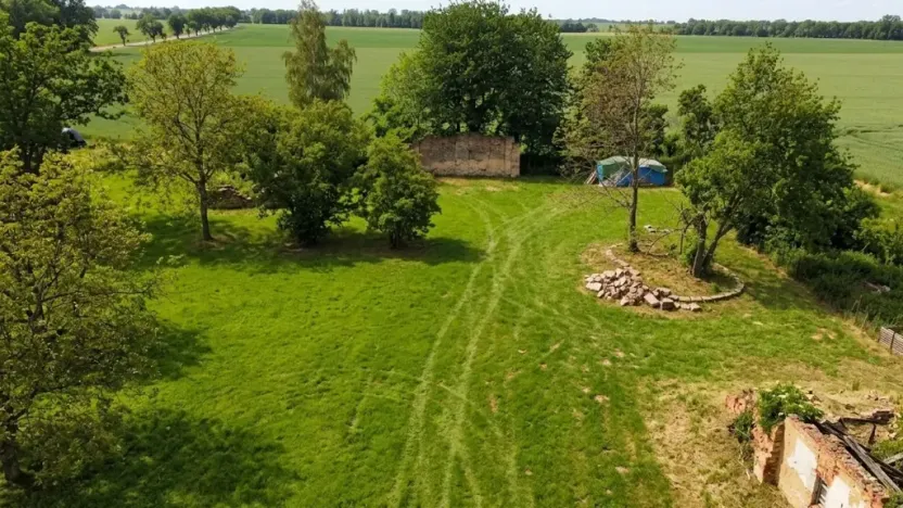 Prodej pozemku, Chorušice, 850 m2