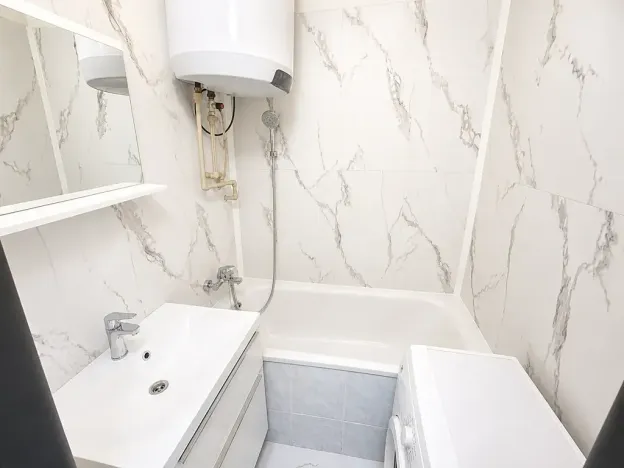 Prodej bytu 3+1, Průhonice, Školní, 60 m2