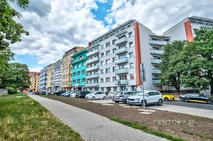 Pronájem bytu 2+kk, Praha - Nusle, K podjezdu, 55 m2