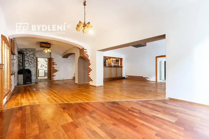Pronájem restaurace, Krupka, Husitská, 330 m2