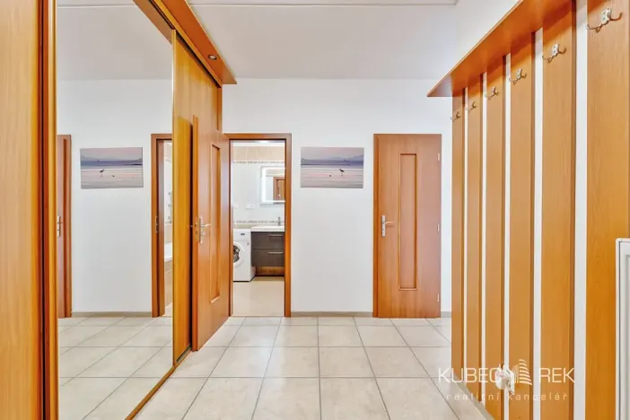 Prodej bytu 1+1, Tábor, Nad Obchvatem, 53 m2