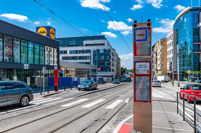 Pronájem bytu 1+kk, Praha - Vysočany, Bassova, 28 m2