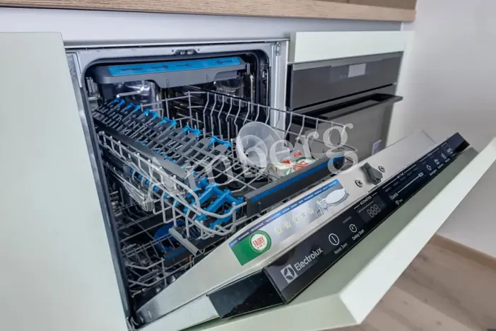 Pronájem bytu 1+kk, Praha - Karlín, Sokolovská, 28 m2