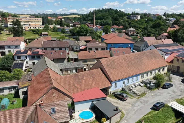 Prodej vícegeneračního domu, Kamenice, 1737 m2