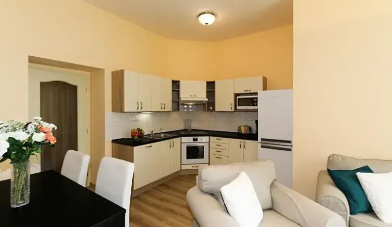 Pronájem bytu 3+kk, Praha - Vinohrady, Máchova, 85 m2