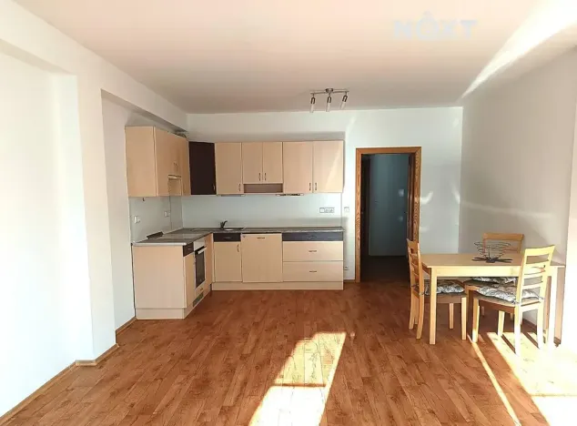 Pronájem bytu 2+kk, Pardubice, Bělehradská, 62 m2