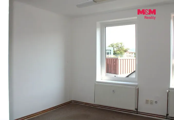 Pronájem kanceláře, Nová Paka, Komenského, 18 m2