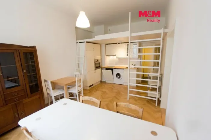 Pronájem bytu 2+kk, Praha - Smíchov, Na Březince, 46 m2