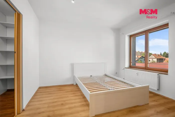 Pronájem bytu 2+kk, Praha - Bohnice, Bohnická, 48 m2
