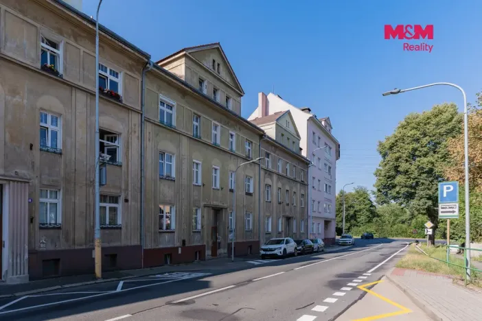 Prodej bytu 1+1, Karlovy Vary - Drahovice, Mattoniho nábřeží, 48 m2