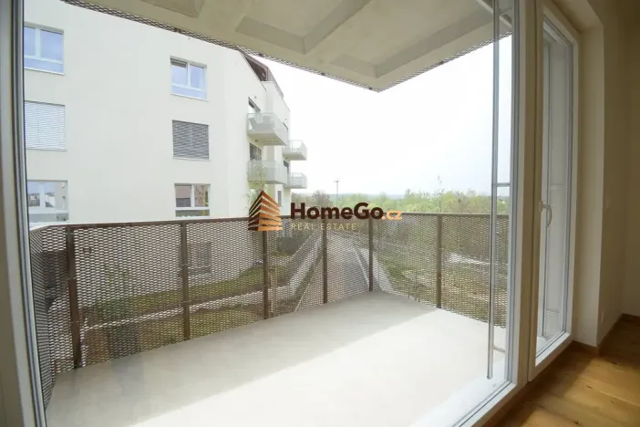 Pronájem bytu 2+kk, Praha - Modřany, Komořanská, 65 m2