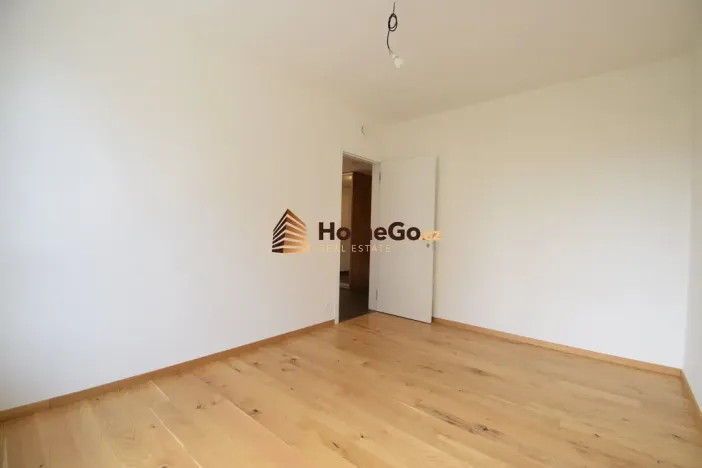 Pronájem bytu 2+kk, Praha - Modřany, Komořanská, 65 m2