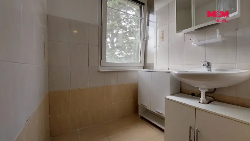 Prodej bytu 3+1, Klášterec nad Ohří, Školní, 66 m2
