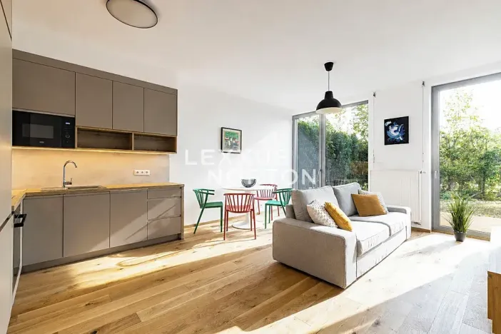 Pronájem bytu 2+kk, Praha - Prosek, Valečovská, 56 m2