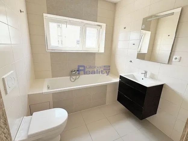 Pronájem bytu 3+kk, Hradec Králové, Chelčického, 95 m2