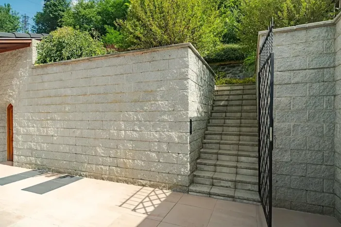 Prodej rodinného domu, Benátky, 241 m2