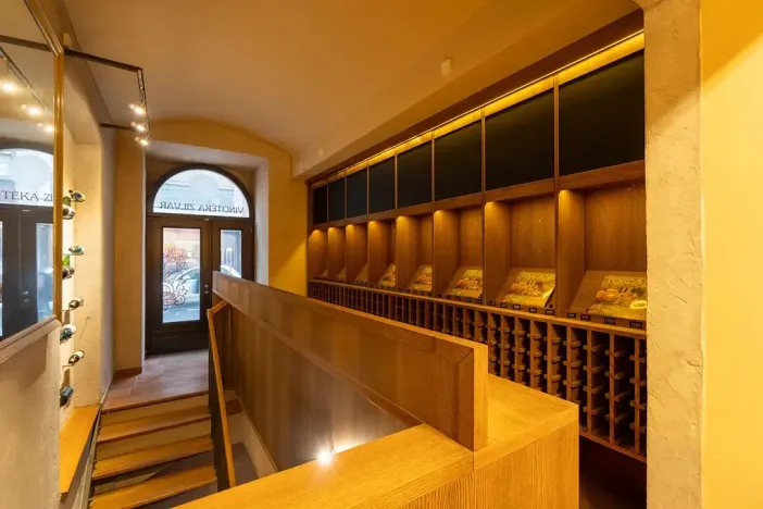 Pronájem obchodního prostoru, Praha - Nové Město, Palackého, 126 m2