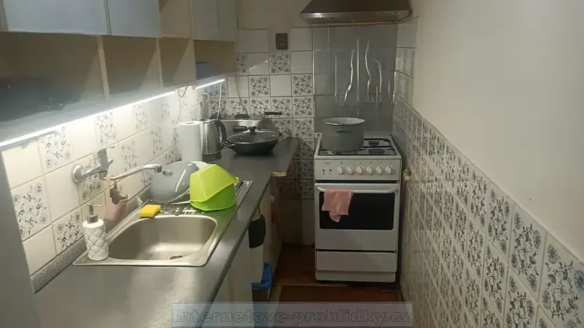Pronájem bytu 2+kk, Praha - Nusle, 42 m2