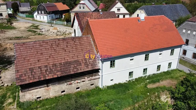 Prodej rodinného domu, Tuhaň, 700 m2