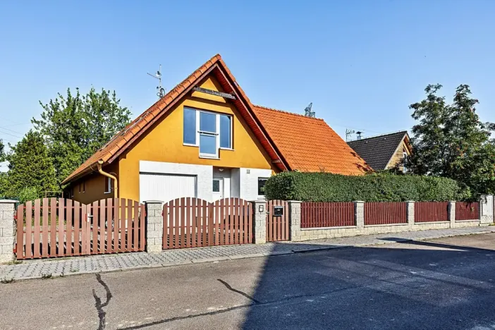 Prodej rodinného domu, Zvole, Přední, 230 m2