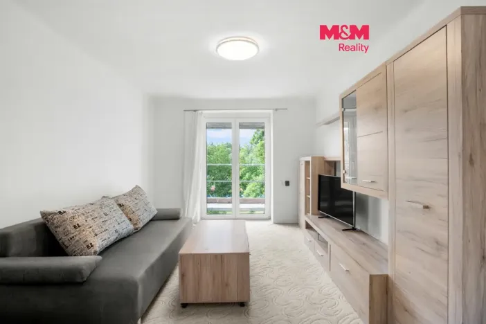 Pronájem bytu 2+1, Kladno, Helsinská, 48 m2
