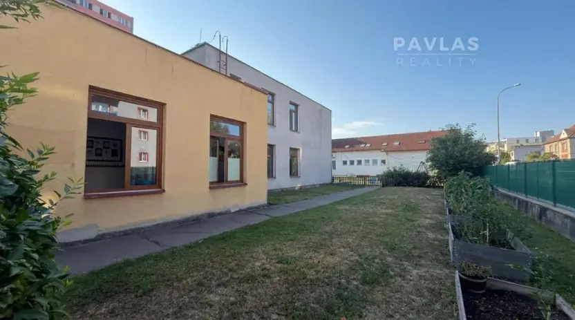 Pronájem ordinace, České Budějovice, Zachariášova, 1000 m2