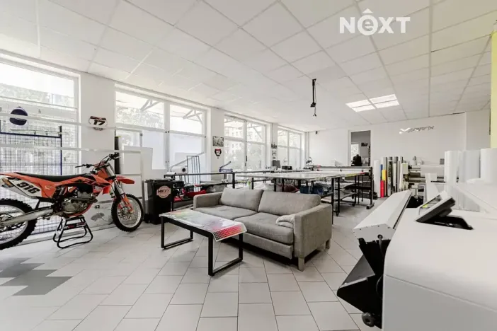 Pronájem obchodního prostoru, Karviná, tř. Těreškovové, 142 m2