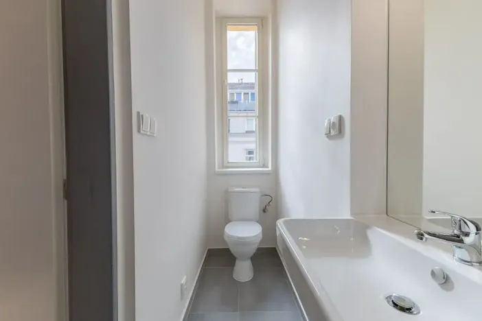Pronájem bytu 1+kk, Praha - Holešovice, Na Maninách, 27 m2