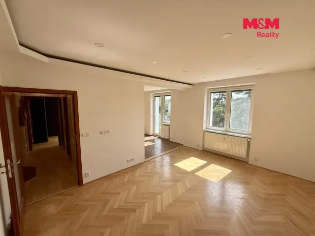 Pronájem bytu 2+kk, Praha - Záběhlice, Roztylské náměstí, 53 m2