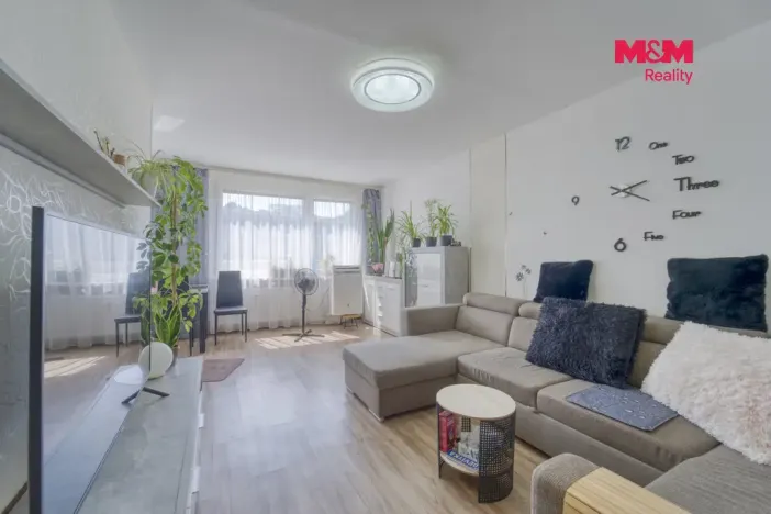 Prodej bytu 3+1, Praha - Prosek, Vysočanská, 69 m2