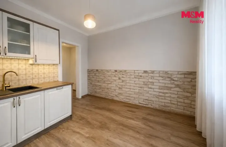 Pronájem bytu 2+1, Ostrava - Poruba, Hlavní třída, 64 m2