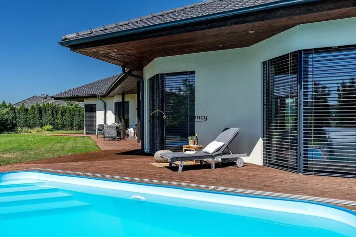 Prodej rodinného domu, Trnová, 214 m2
