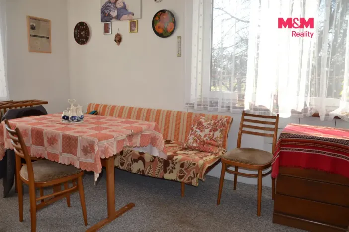 Prodej rodinného domu, Vestec, 349 m2
