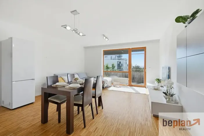 Pronájem bytu 2+kk, Praha - Malešice, Univerzitní, 63 m2